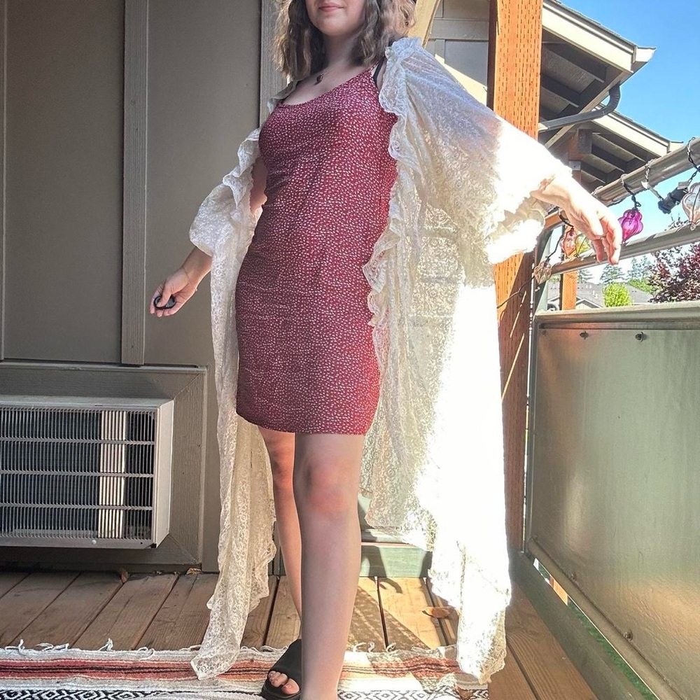 Vintage handmade 70s lace robe/shawl